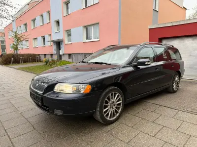 Używany Volvo V70 170 KM (125 kW) 2006 Niebieski Kombi