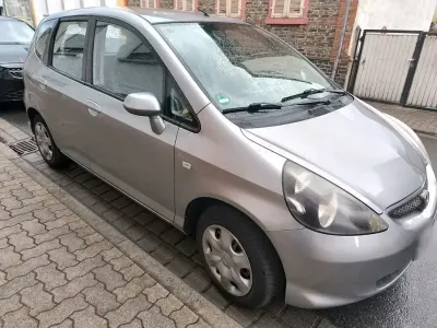 Käytetty Honda Jazz LS 78 HP (57 kW) 2005 Harmaa Viistoperä