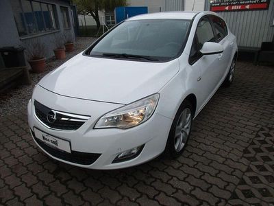 Gebraucht Opel Astra Design Edition 140 PS (102 kW) 2012 Weiß Limousine