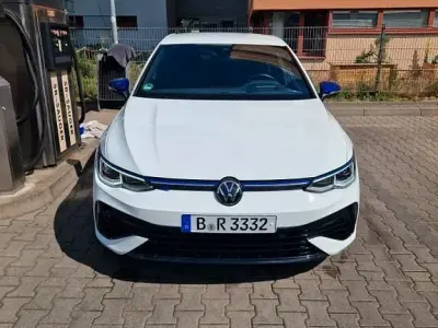 Gebraucht VW Golf VIII R 333 PS (244 kW) 2023 Weiß Limousine