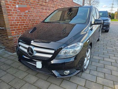 Usata Mercedes B180 109 CV (80 kW) 2012 Argento Monovolume