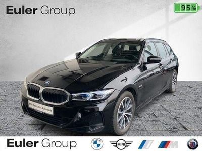 Gebraucht BMW 330e Sport Line 292 PS (214 kW) 2022 Schwarz Kombi