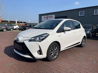 Gebraucht Toyota Yaris Hybrid Comfort 75 PS (55 kW) 2017 Weiß Limousine
