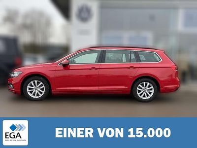 Rot Gebraucht 2023 VW Passat Business Kombi | 21.650 € (Fairer Preis)
