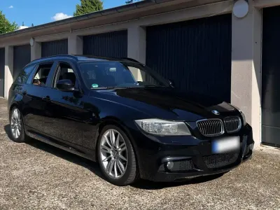 Gebraucht BMW 325 Shadowline 204 PS (150 kW) 2011 Schwarz Kombi