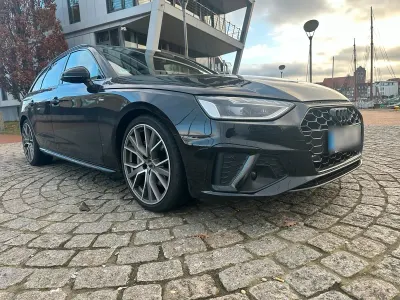 Używany Audi A4 Black Edition 190 KM (139 kW) 2020 Czarny Kombi