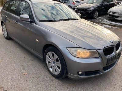 Grau Gebraucht 2012 BMW 318 Comfort Edition Kombi | 6.449 € (Guter Preis)