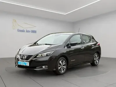 Gebraucht Nissan Leaf Acenta 110 kW (150 PS) 2021 Schwarz Kleinwagen