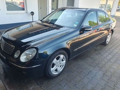 Mercedes E320