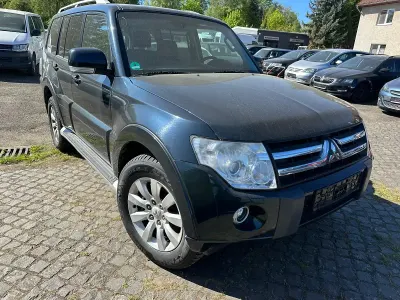 Gebraucht Mitsubishi Pajero 200 PS (147 kW) 2011 Grün SUV