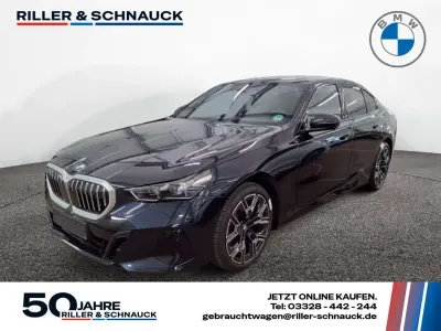 Gebraucht BMW 520 M Sport 197 PS (144 kW) 2025 Carbonschwarz Limousine