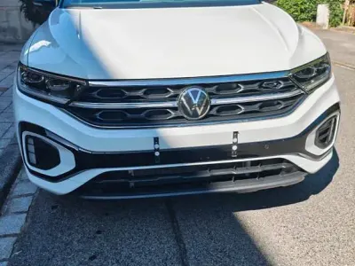 Gebraucht VW T-Roc R-line 150 PS (110 kW) 2024 Weiß SUV