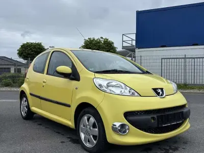 Gebraucht Peugeot 107 68 PS (50 kW) 2006 Gelb Kleinwagen