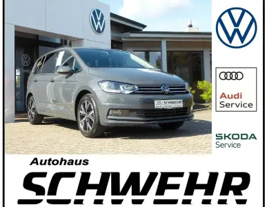 Gebraucht VW Touran Comfortline 150 PS (110 kW) 2025 Delfingrau metallic Van / Kleinbus