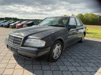 Brugt Mercedes C200 136 HK (100 kW) 1994 Sort Sedan