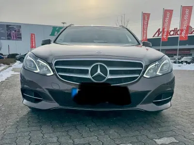 Gebraucht Mercedes E220 170 PS (125 kW) 2017 Braun Kombi