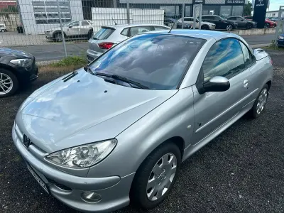 Gebraucht Peugeot 206 CC 109 PS (80 kW) 2003 Grau Cabrio