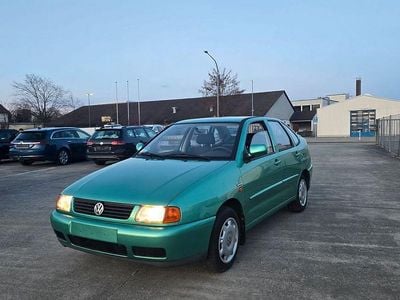 Gebraucht VW Polo 60 PS (44 kW) 1999 Grün Limousine