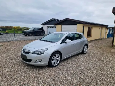 Gebraucht Opel Astra 120 PS (88 kW) 2011 Silber Limousine