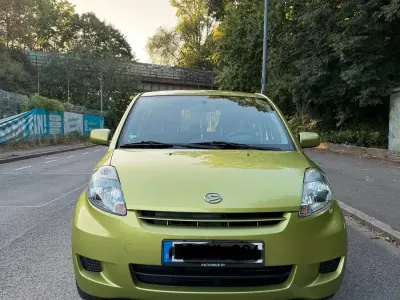 Gebraucht Daihatsu Sirion 69 PS (50 kW) 2008 Grün Kleinwagen