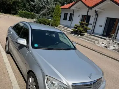 Gebraucht Mercedes C200 Elegance 184 PS (135 kW) 2007 Silber Limousine