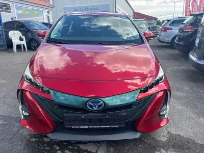 Brugt Toyota Prius Plug-in Hybrid Executive 98 HK (72 kW) 2017 Rød Hatchback