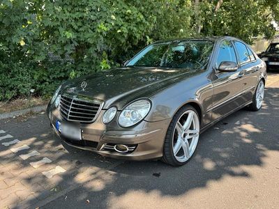 Mercedes E280