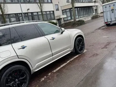 Gebraucht Volvo XC90 Kinetic 235 PS (172 kW) 2016 Silber SUV