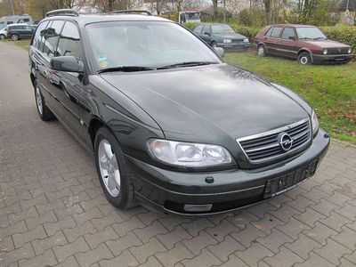 Grün Gebraucht 2002 Opel Omega Edition Kombi | 4.990 € (Teuer)