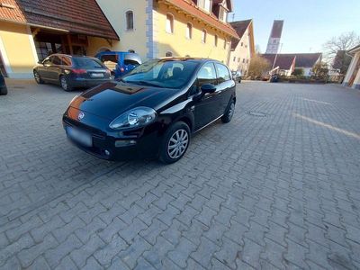 Gebraucht Fiat Punto 69 PS (50 kW) 2015 Schwarz Kleinwagen