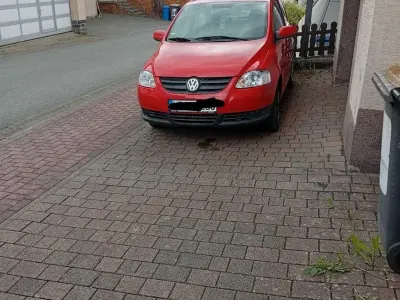 Używany VW Fox 54 KM (39 kW) 2006 Czerwony Hatchback
