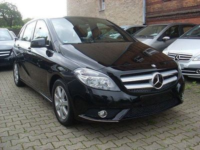 Gebraucht Mercedes B180 122 PS (89 kW) 2013 Schwarz Van / Kleinbus