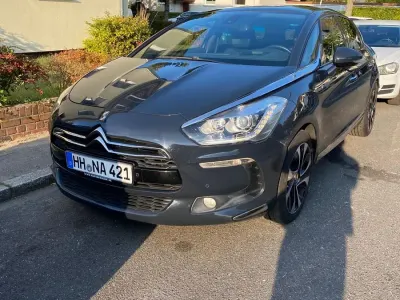 Gebraucht Citroën DS5 Chic 163 PS (119 kW) 2014 Schwarz Kleinwagen