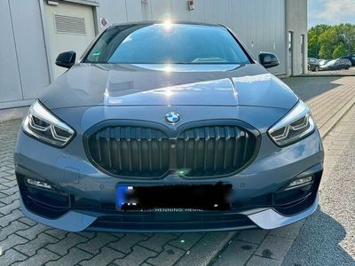 gebraucht BMW 120 d xDrive Aut. Sport Line F40