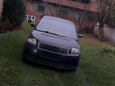 Second-hand Audi A2 75 CP (55 kW) 2001 Albastru Hatchback