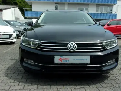 Gebraucht VW Passat Comfortline 150 PS (110 kW) 2016 Schwarz Kombi