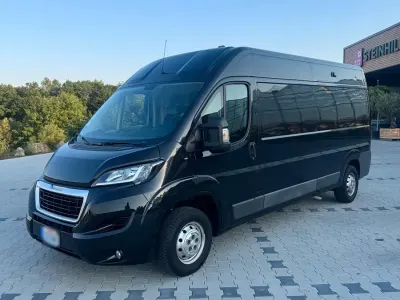 Gebraucht Peugeot Boxer 160 PS (117 kW) 2017 Schwarz Van