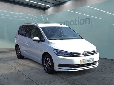 Używany VW Touran Active 150 KM (110 kW) 2021 Biały Minivan