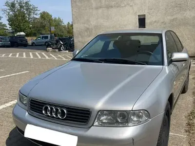 Gebraucht Audi A4 Basis 101 PS (74 kW) 2000 Silber Limousine