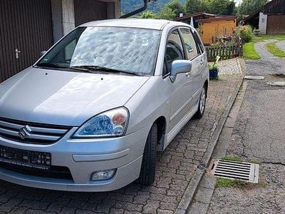 Suzuki Liana