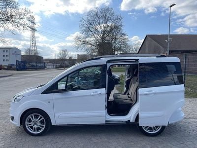 Usata Ford Tourneo Titanium 101 CV (74 kW) 2017 Bianco Station wagon