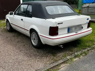 Gebraucht Ford Escort Cabriolet 105 PS (77 kW) 1987 Weiß Cabrio