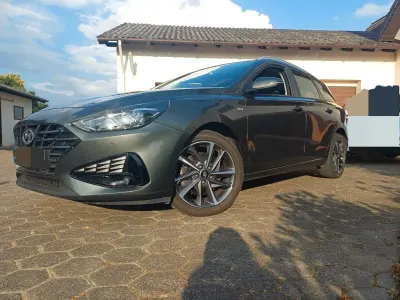 Gebraucht Hyundai i30 GO! 120 PS (88 kW) 2022 Grau Limousine