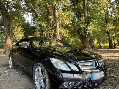 Mercedes E200