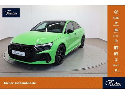Neu Audi RS3 Sport 400 PS (294 kW) 2025 Gruen Limousine