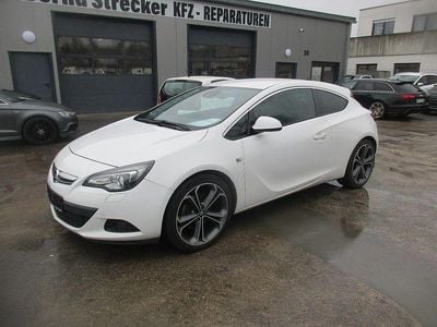 Gebraucht Opel Astra GTC Innovation 140 PS (102 kW) 2012 Weiß Limousine