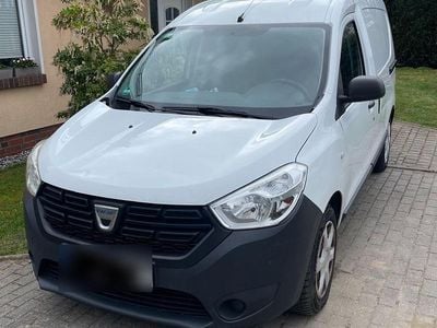 Second-hand Dacia Dokker 102 CP (75 kW) 2020 Alb Monovolum