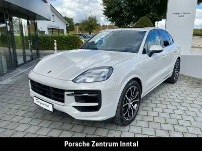Gebraucht Porsche Cayenne E-Hybrid 470 PS (345 kW) 2025 Andere farbe SUV