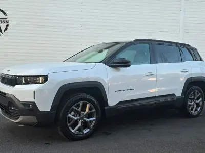 Neu Jeep Compass 145 PS (106 kW) 2026 Grün SUV