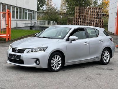 Lexus CT200h